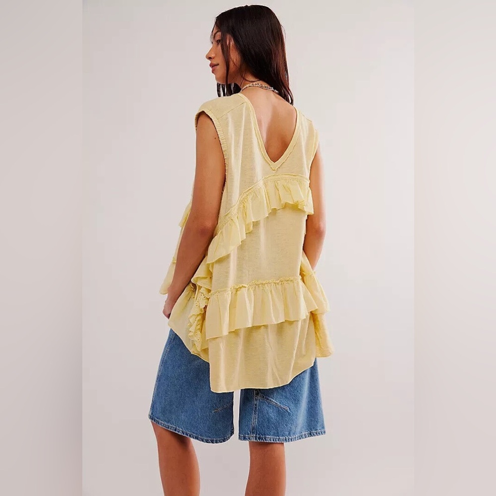 NWT new FREE PEOPLE Claire Tee medium reed yellow ruffle eyelet oversized - Picture 6 of 16